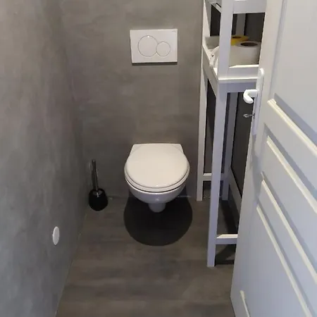 Les Glycines Apartament